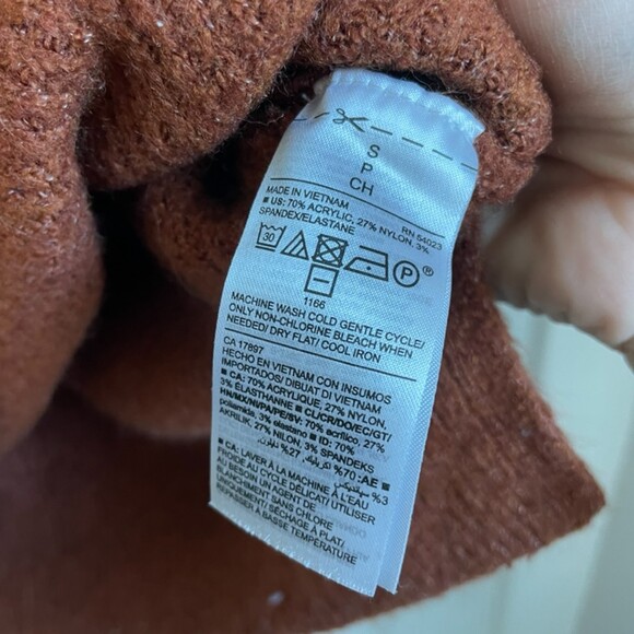 Old Navy rust orange ribbed crewneck soft sweater - Picture 2 of 6